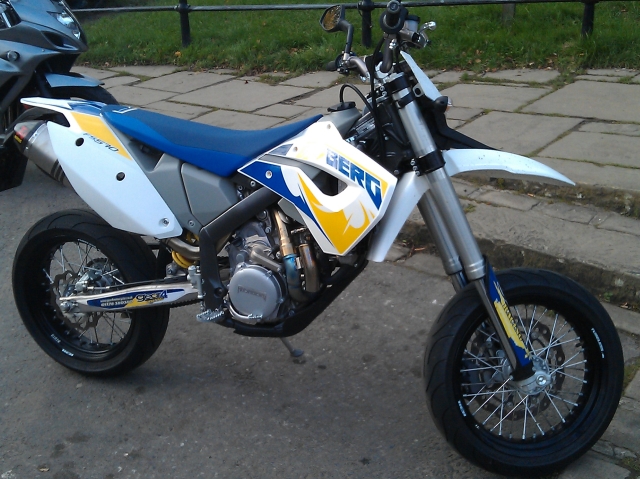 http://www.bikesandtravels.com/img/husaberg%20fs%20570%20supermotard.jpg