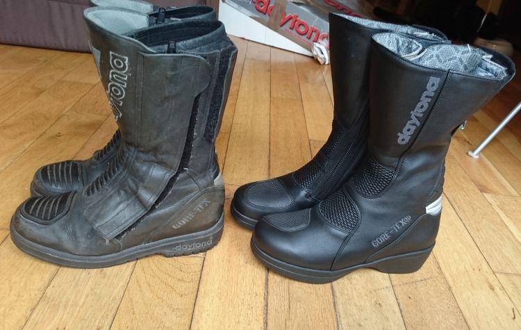 The 2 pairs of boots seen side on, the pilots have an obvious external heel