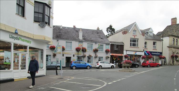 The town centre at Bovey Tracey is quite smal