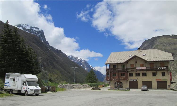 Picture of Alpine mountains and a hotel, wonderful scenery
