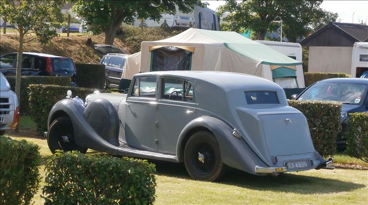 An old Lagonda car, much like the car in 101 dalmations