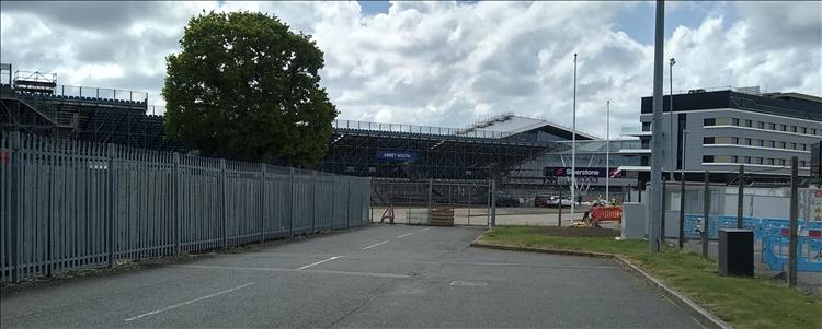 Around the back of the circuit we only see fences and the underside of the grandstands