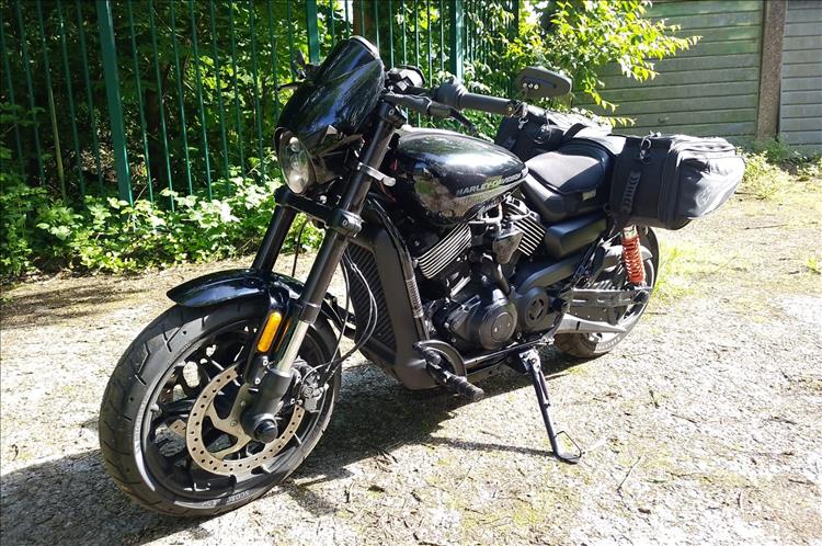 Rob's 750 liquid cooled Harley