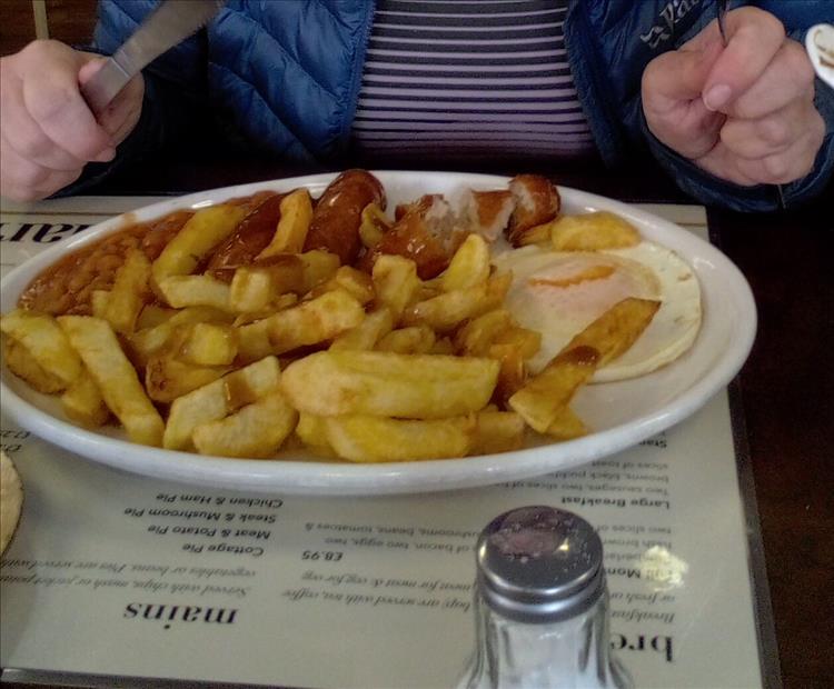 Chips, beans, sausage and eggs, proper food