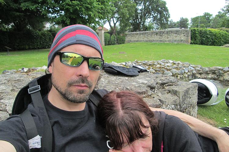 Ren takes a selfie as sharon rests her head on his chest at thetford abbey ruins