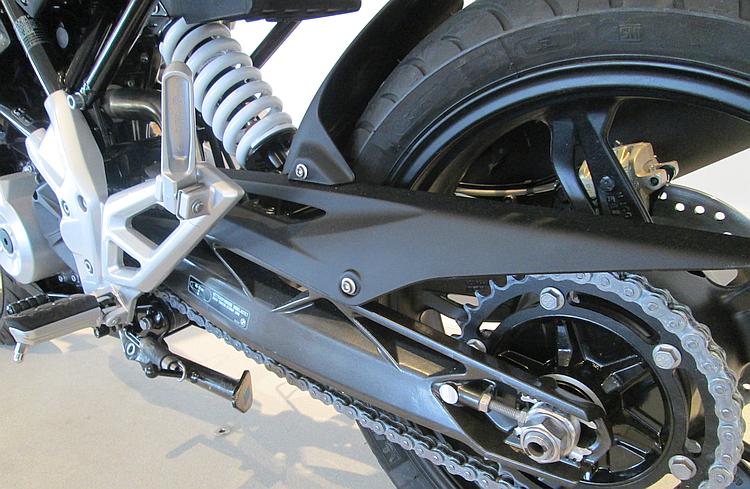 The G310R swing arm has a triangle trellis style on the casting similar to KTM Duke