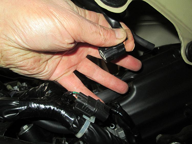 The connector for the wiring to the fuel tank