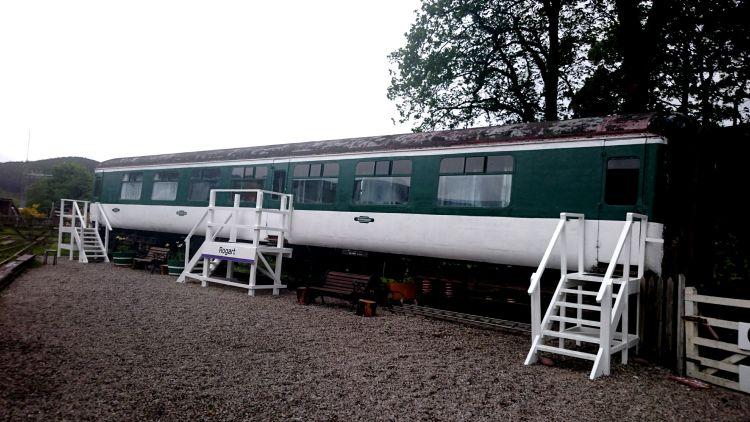 The actual carriage Ren and Sharon are sleeping in. 