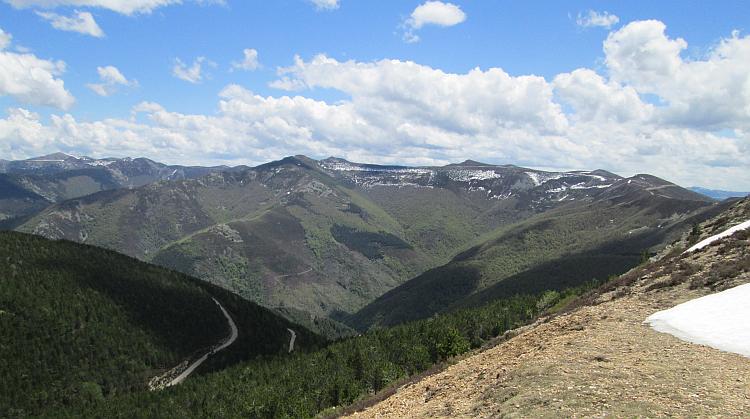 Vast mountain range stretches off into the distance seen from Alto Cruz