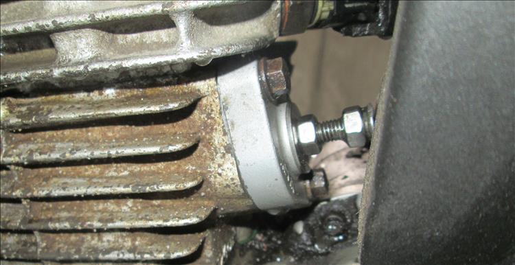 The tensioner has been converted with a threaded M6 screw