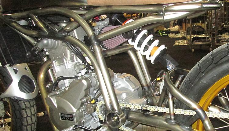 The rear of the motor is clear to see with no clutter.