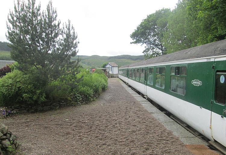 2 old train carriages at the Sleeperzzz hostel where everyone slept last night
